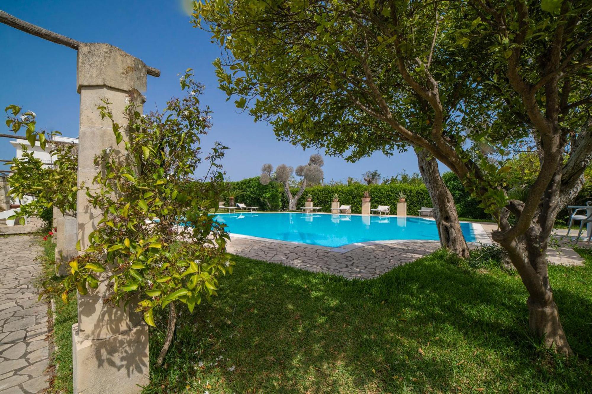 Villa Lisa Garden And Pool - Happy Rentals Melendugno Luaran gambar
